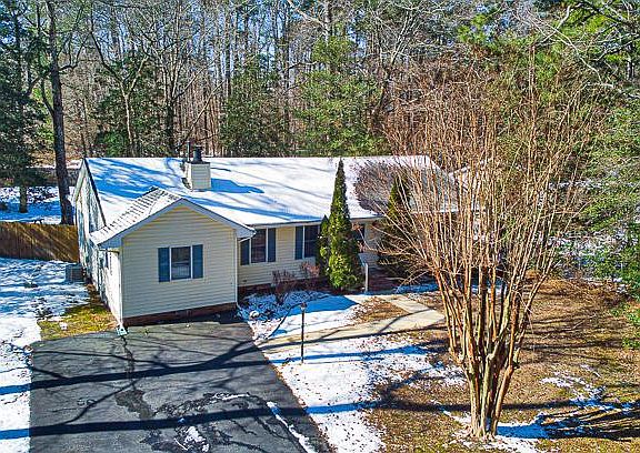 5th image of 600 Forest Dr