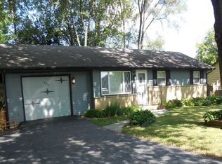 9311 Cincinnati Dr, Machesney Park, IL 61115