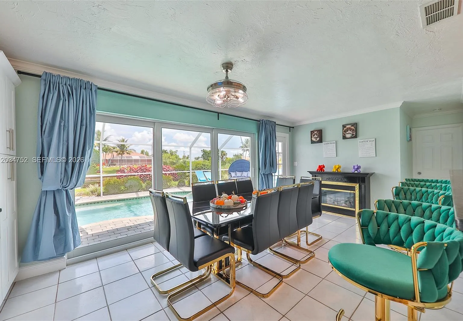 4 bed, 2.0 bath, $4,500 — Photo 2