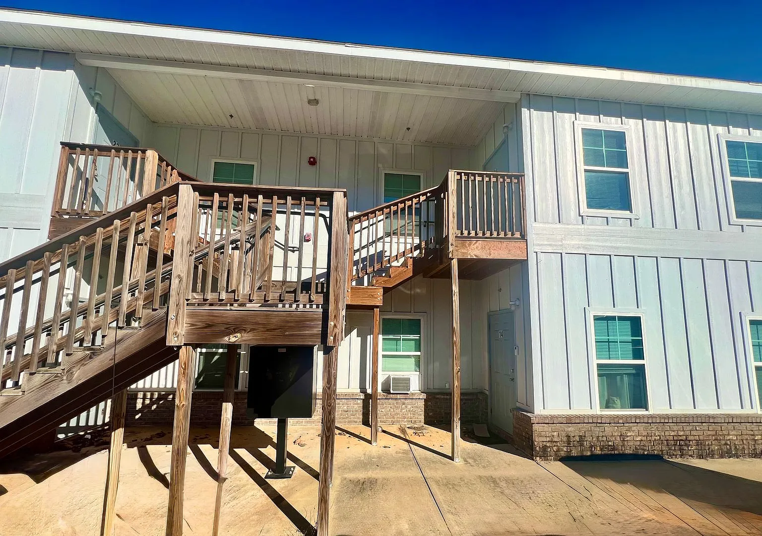Gamble St Apartments — Photo 1