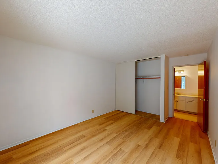 2520 College Avenue — Photo 22