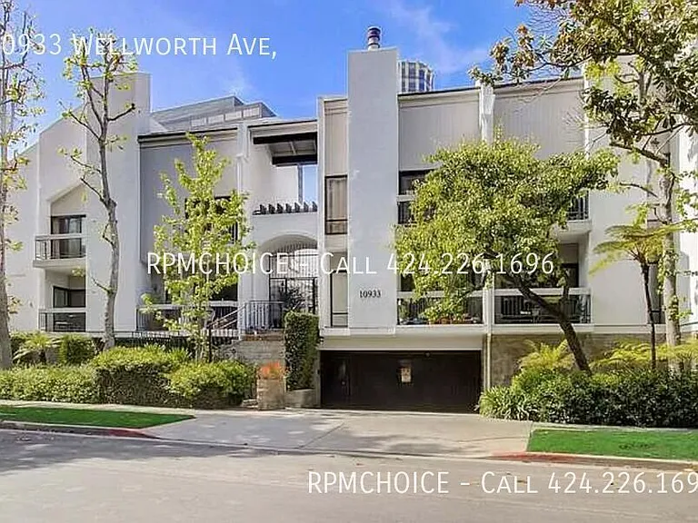 10933 Wellworth Ave — Photo 1