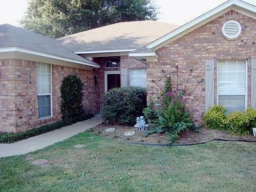 1st image of 216 Wendy Dr
