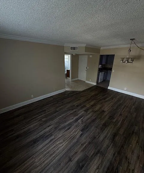 1536 SE Royal Green Cir #104 — Photo 15