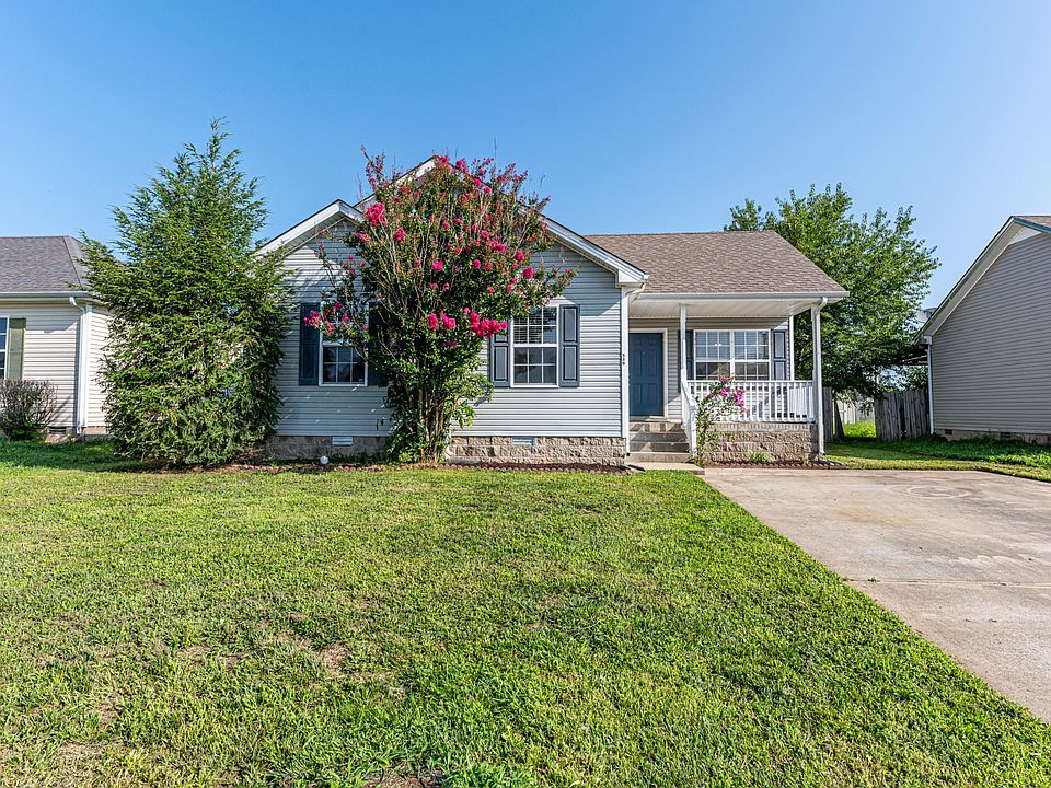 1st image of 539 Fox Trot Dr