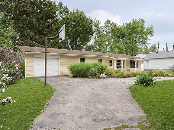 2nd image of 3516 Mayflower Dr