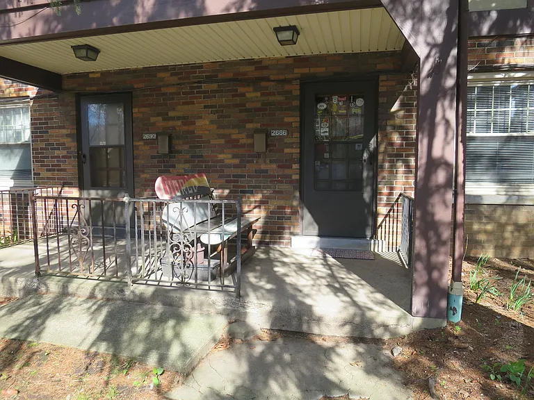 2686 Indianola Ave — Photo 2
