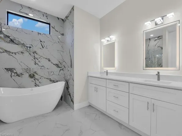 611 Lincoln AVE, LEHIGH ACRES, FL 33972