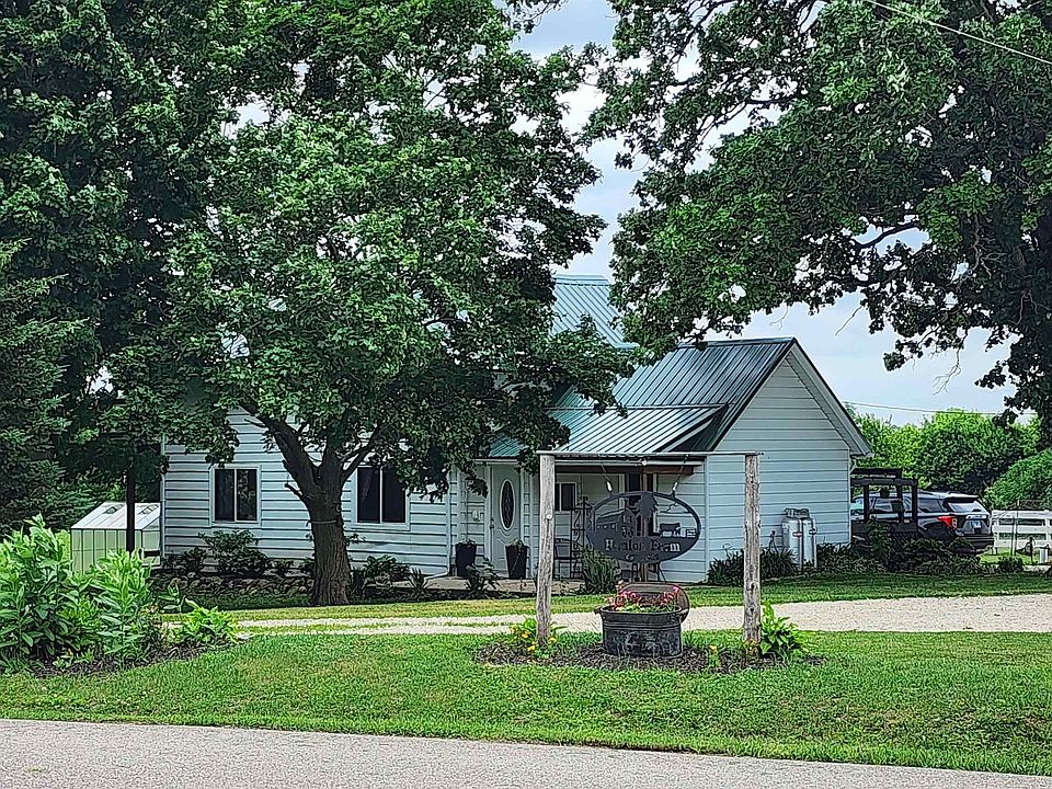 1st image of 8999 Centerville Rd