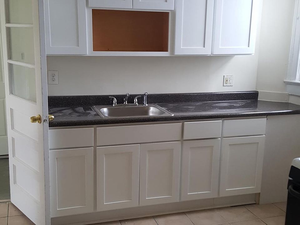 1st image of 119 Beech St #3 A