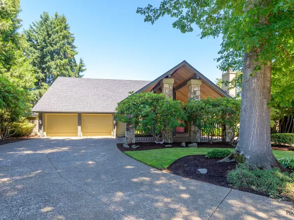 755 Spyglass Dr, Eugene, OR 97401