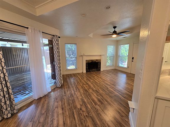 5th image of 8502 Hawthorne St
