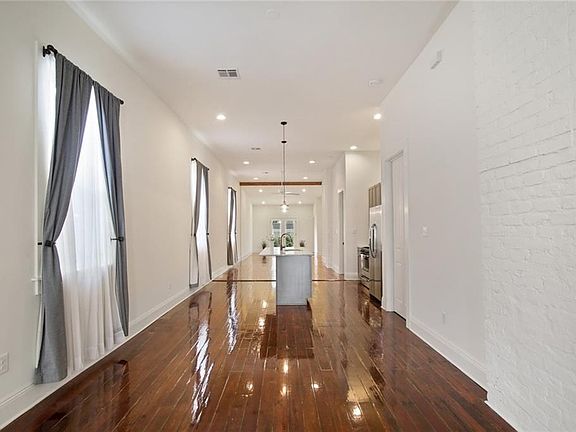 5th image of 8616 Willow St