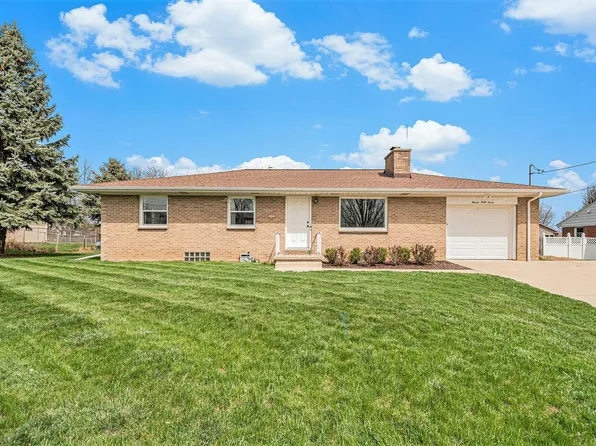 1147 Four Mile Rd NW, Grand Rapids, MI 49544