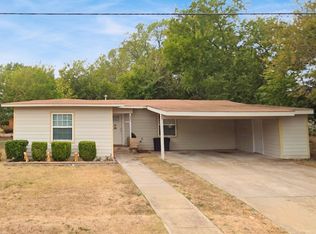 601 Floyd St, Waxahachie, TX 75165