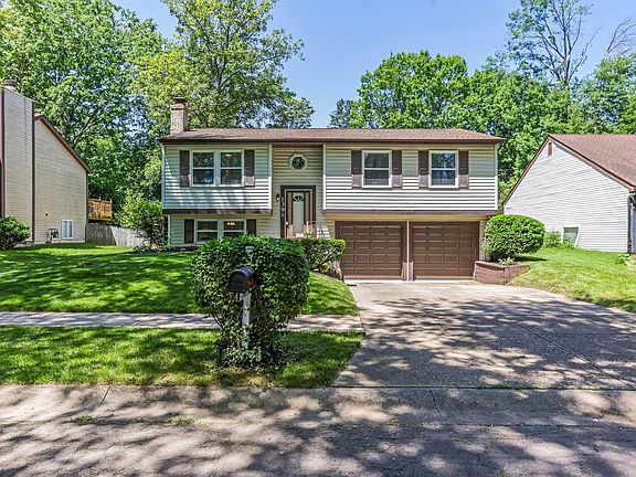 3rd image of 1391 Royston Dr