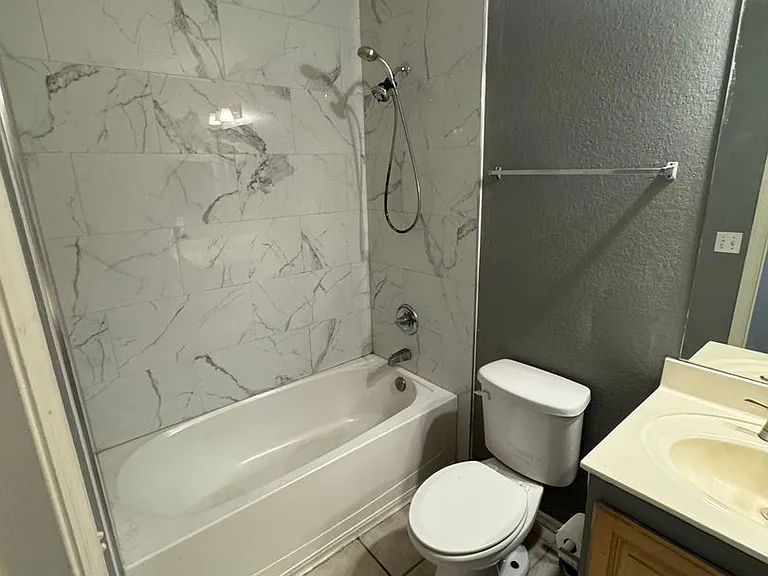 303 Lighthouse Rd — Photo 7