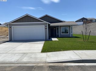 2444 Oriole St, Umatilla, OR 97882