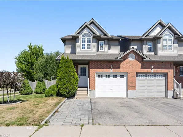 2 Donnenwerth Dr, Kitchener, ON N2E 3X2