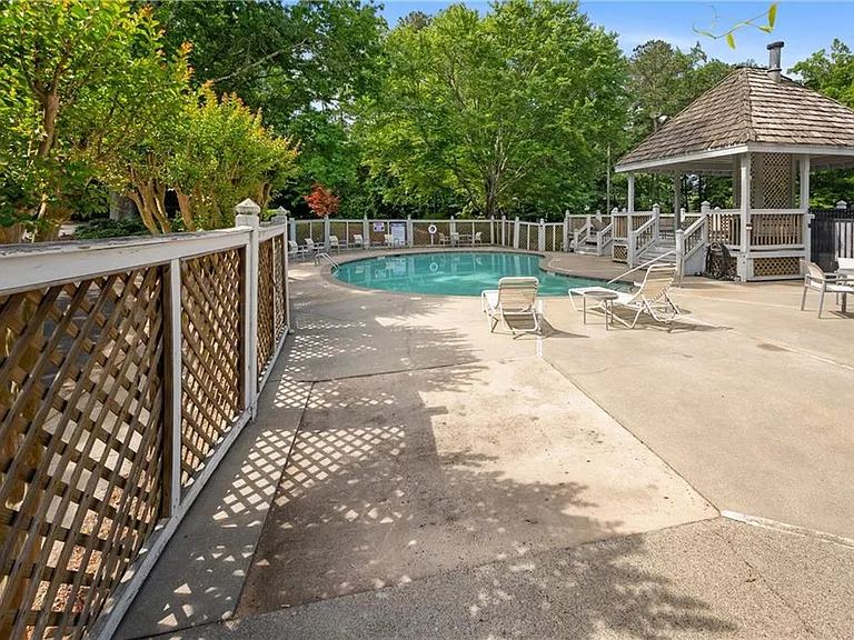 601 Abingdon Way — Photo 29