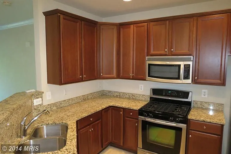 9720 Holmes Pl #403 — Photo 4