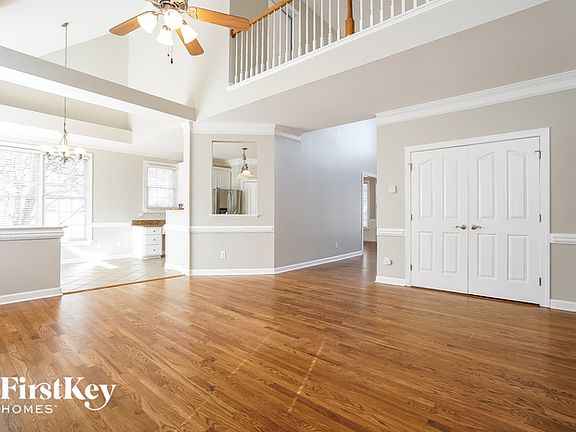 4th image of 311 Lucas Park Dr
