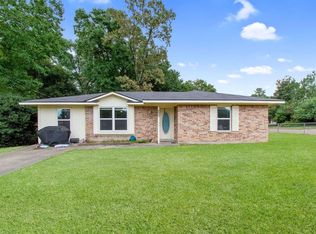 200 Libby Cir W, Willis, TX 77378