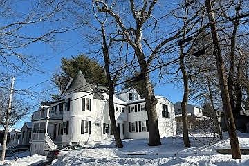 1st image of 122 Sylvia St