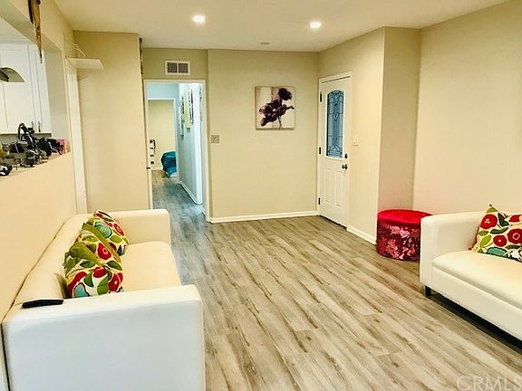 5th image of 3110 W Paso Robles Dr
