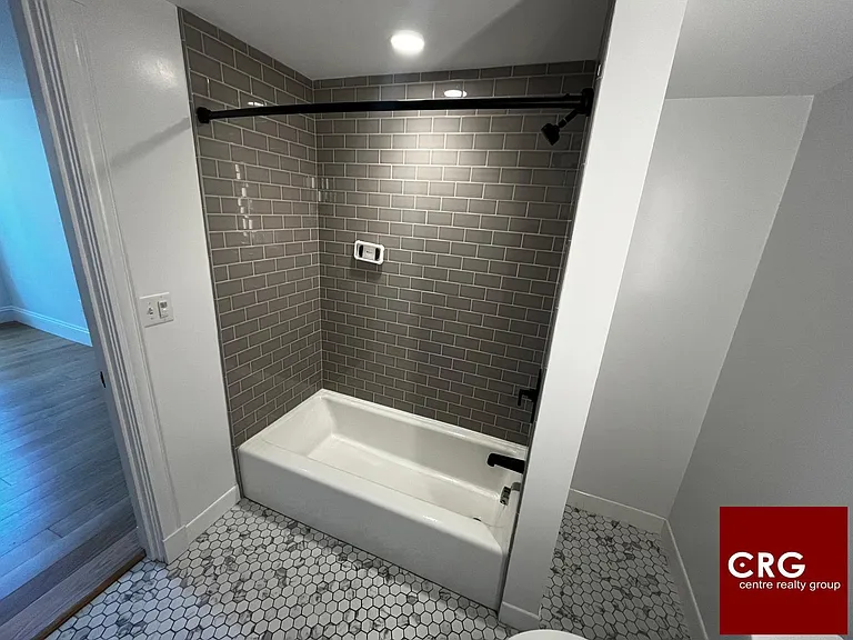 85 Gardner St #200F — Photo 16