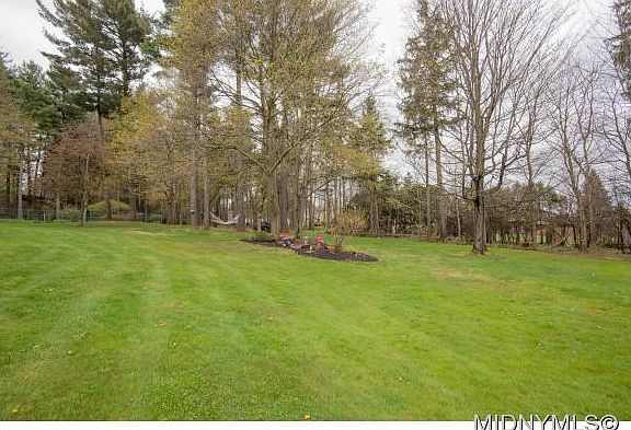 3rd image of 34 Deerpath Dr