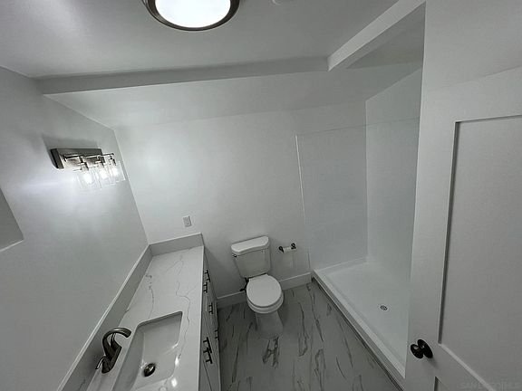 5th image of 1373 Lawana Dr
