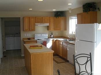 3rd image of 188 Pebble Brook Ln