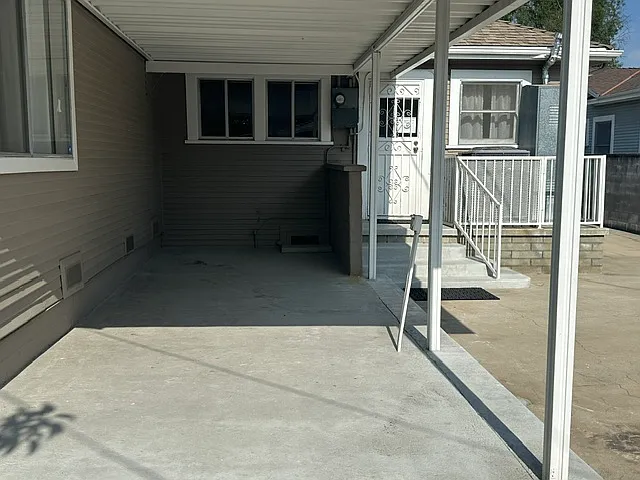 139 N Harvard Blvd — Photo 26