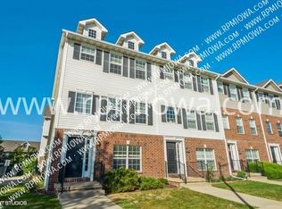 6905 Jack London Dr, Johnston, IA 50131