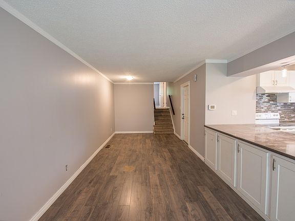 5th image of 97 Hill Park Ln