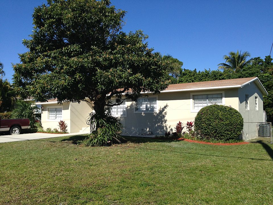 1st image of 1851 NW 171st St