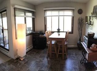 14335 Valley View Rd APT E, Eden Prairie, MN 55344