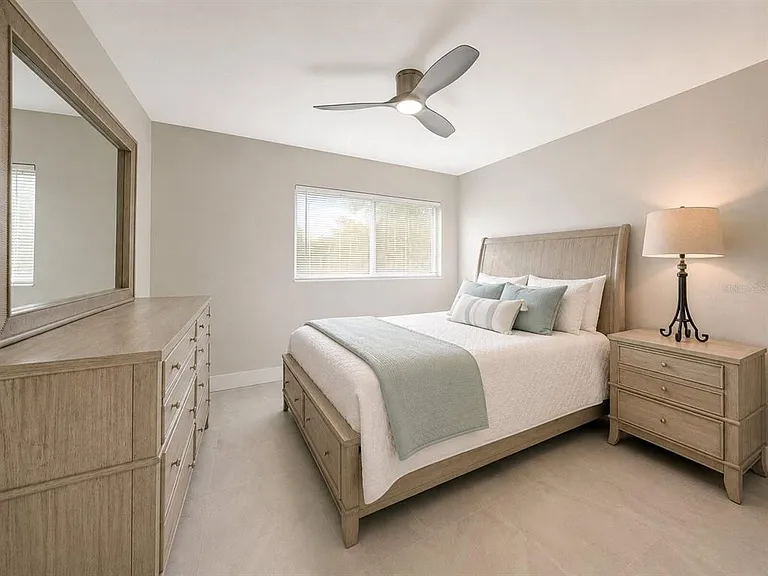 131 Whispering Sands Cir #V-33 — Photo 30