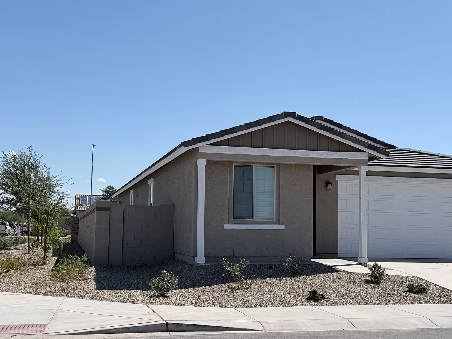 4 bed, 2071 sqft, $3,500 — Photo 3