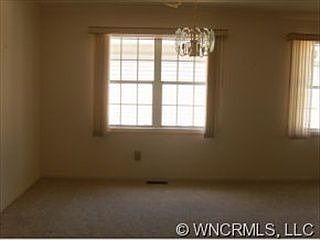 3rd image of 515 Belvidere Ct