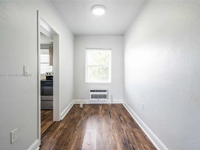 433 NE 82nd St #11 — Photo 7