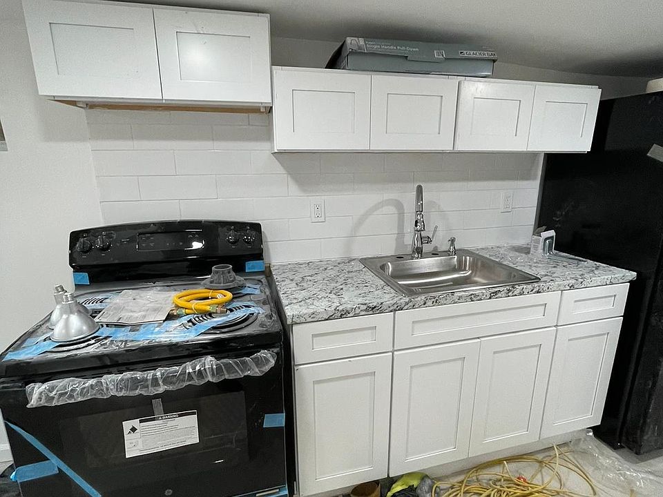 1st image of 639 E 225th St Floor Basement