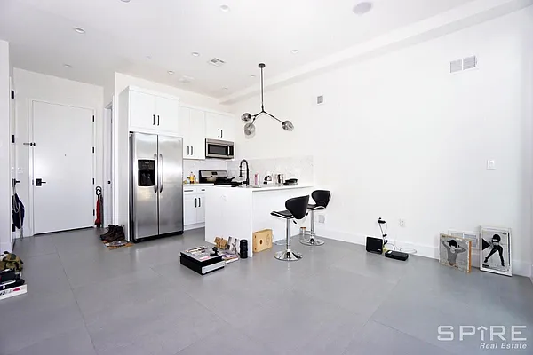 Rented by Spire Group | media 33