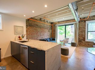 239 S 10th St UNIT 3, Philadelphia, PA 19107