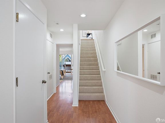4th image of 38 Rebecca Ln