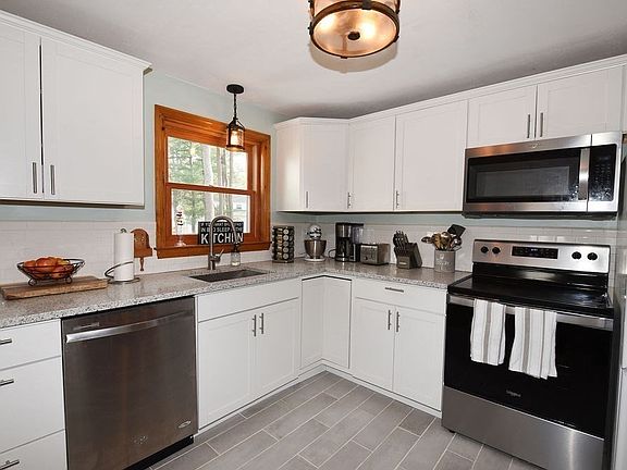 3rd image of 16 Hillside Ave