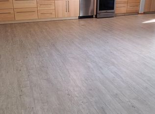 1596 Linwood Cir, Shakopee, MN 55379