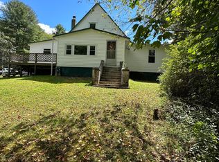 17432 Stanaford Rd, Danese, WV 25831