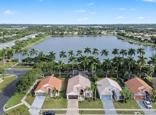 1971 Oak Berry Circle, Wellington, FL 33414